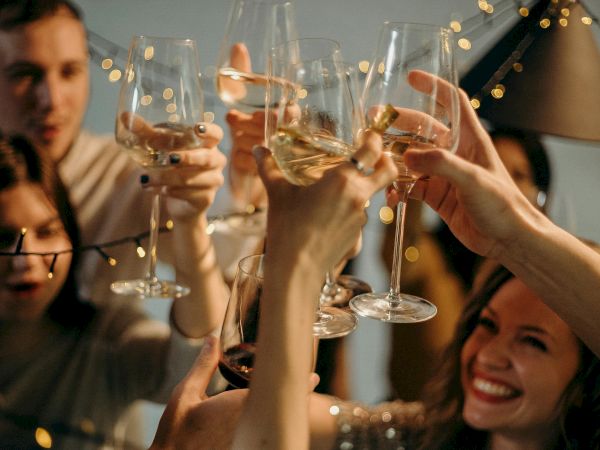 Pelican Inn & Suites